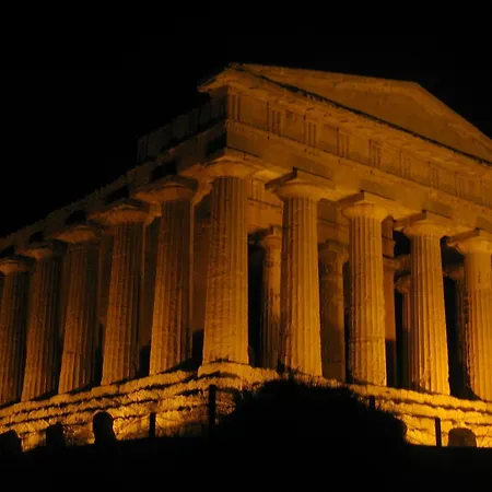 Paradiso Panzió *