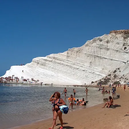 Paradiso Grotte (Sicily)